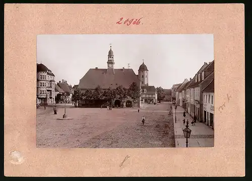 Fotografie Brück & Sohn Meissen, Ansicht Finsterwalde / NL., Marktplatz mit Landesbank, Geschäft Peschtrich, Fr. Ventzke