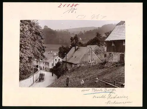 Fotografie Brück & Sohn Meissen, Ansicht Neuhausen Bez. Dresden, Blick in die Saydaer Strass mit Wohnhäusern