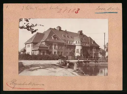 Fotografie Brück & Sohn Meissen, Ansicht Colditz i. Sa., Blick auf die Landesheil- und Pflegeanstalt Zschadrass