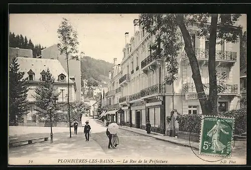 AK Plombières-les-Bains, La Rue de la Prefecture