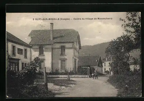 AK Rupt-sur-Moselle, Centre du Village de Maxonchamp
