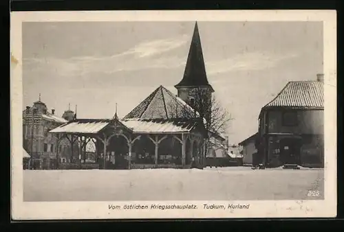 AK Tuckum, Marktplatz mit Kirche im Winter