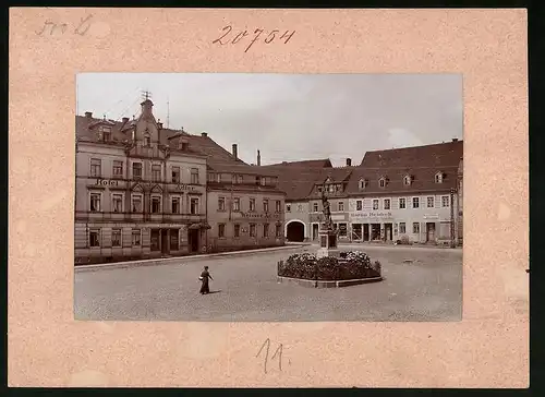 Fotografie Brück & Sohn Meissen, Ansicht Wilsdruff i. Sa., Markt, Hotel Weisser Adler, Geschäft Martin Reichelt, Denkmal