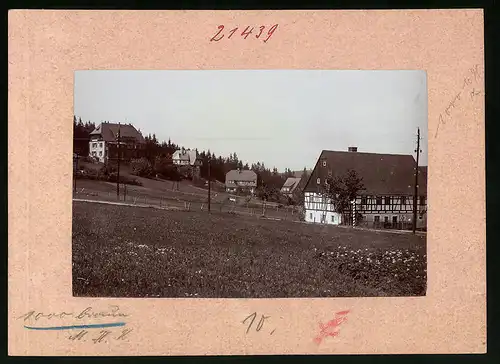 Fotografie Brück & Sohn Meissen, Ansicht Oberbärenburg i. Erzg., Blick in den Ort mit Wohnhäusern