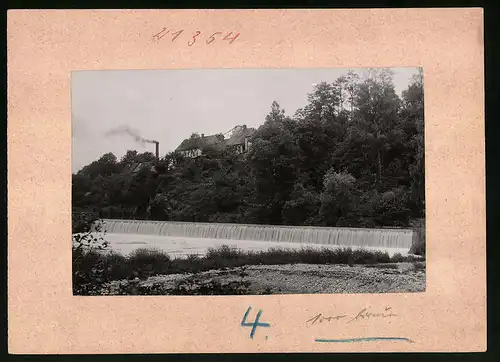 Fotografie Brück & Sohn Meissen, Ansicht Waldenburg i. Sa., Blick auf das Wehr an der fürstlichen Mühle