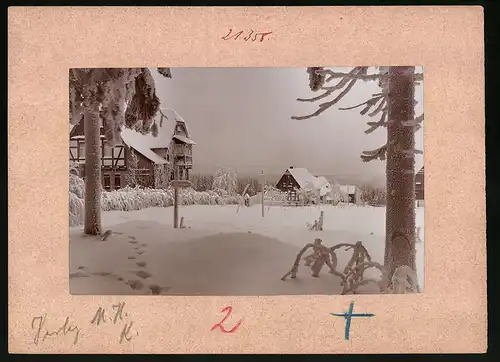 Fotografie Brück & Sohn Meissen, Ansicht Oberbärenburg i. Erzg., Blick in den Ort im eisigen Winter