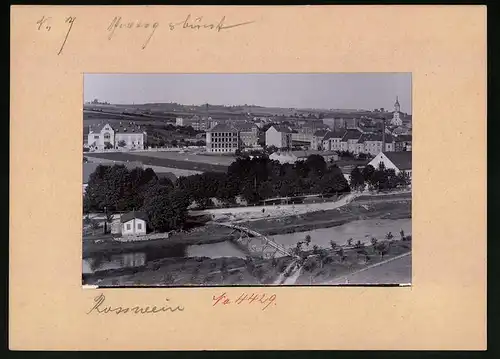 Fotografie Brück & Sohn Meissen, Ansicht Rosswein, Blick auf die Stadt mit Fabrikgebäuden