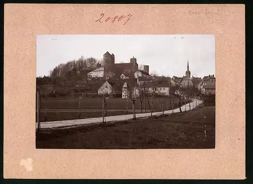 Fotografie Brück & Sohn Meissen, Ansicht Stolpen i. Sa., Blick auf den Ort mit Schloss und Schloss Restaurant