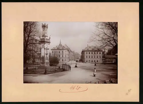 Fotografie Brück & Sohn Meissen, Ansicht Freiberg / Sachsen, Petersstrasse mit Schwedendenkmal & Amtshauptmannschaft