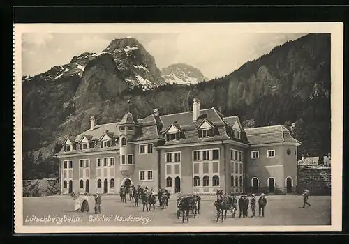 AK Kandersteg, Bahnhof der Lötschbergbahn mit Pferdewägen