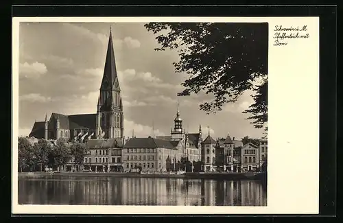 AK Schwerin i. M., Pfaffenteich mit Dom