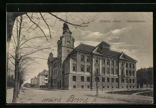 AK Landau /Pf., Handelsschule mit Strasse