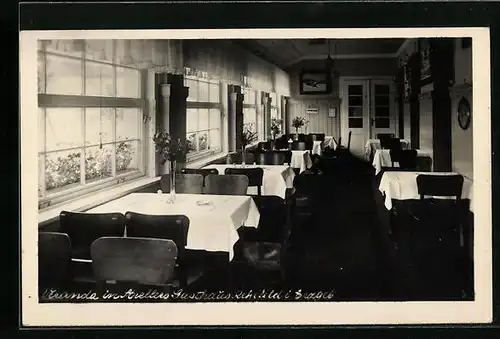 AK Rehefeld / Erzgeb., Veranda in Strellers Gasthaus