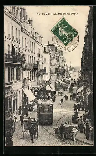 AK Blois, La Rue Denis-Papin, Strassenbahn