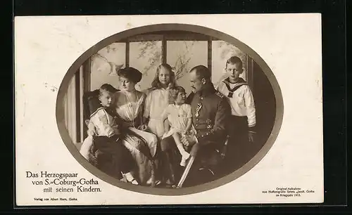 AK Das Herzogspaar von Sachsen-Coburg-Gotha mit seinen Kindern