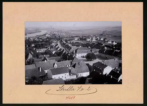 Fotografie Brück & Sohn Meissen, Ansicht Strehla a. Elbe, Ortsansicht mit Marktplatz und Gasthaus zum goldenen Stern