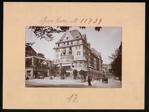 Fotografie Brück & Sohn Meissen, Ansicht Bad Elster, Partie am Palasthotel Wettiner Hof, Pferdekutsche