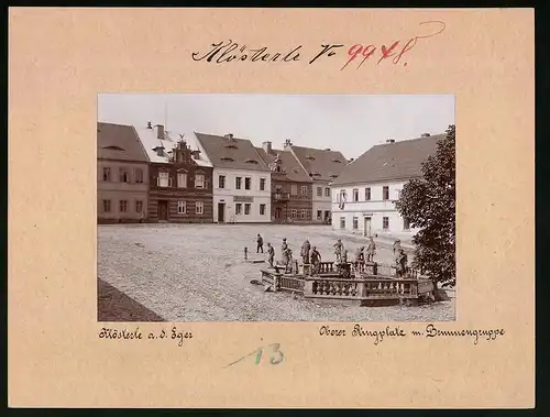 Fotografie Brück & Sohn Meissen, Ansicht Klösterle / Eger, Oberer Ringplatz mit Gasthaus zum Morgenstern & Brunnengruppe