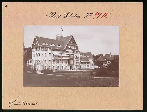 Fotografie Brück & Sohn Meissen, Ansicht Bad Elster, Rückansicht des Sanatoriums mit Gartenpartie
