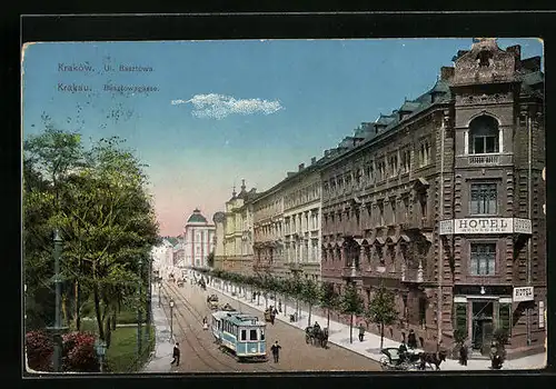 AK Krakau, Basztowagasse, Strassenbahn am Hotel Belevedere