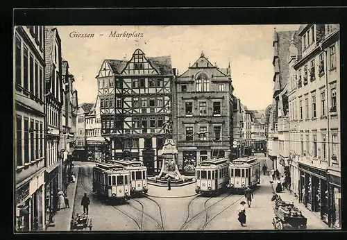 AK Giessen, Vier Strassenbahnen zugleich auf dem Marktplatz