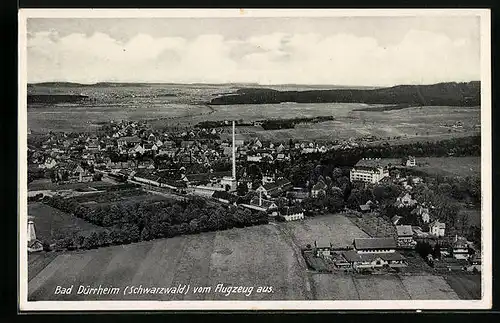 AK Bad Dürrheim /Schwarzwald, Teilansicht, Fliegeraufnahme