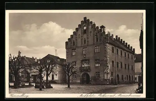 AK Hammelburg, Rathaus am Marktplatz mit Geschäft und Marktbrunnen