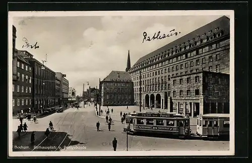 AK Bochum, Strassenbahn am Rathausplatz und Postegebäude