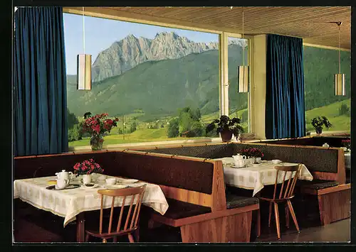 AK Schwendt am wilden Kaiser, Gasthof & Pension Mairwirt, Blick aus dem Gastraum