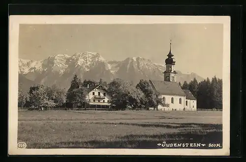 AK Judenstein, Totalansicht mit Kirche und Bergpanorama