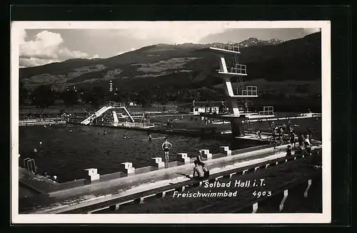 AK Hall, Freischwimmbad mit Sprungtürmen