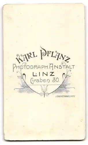 Fotografie Karl Pflanz, Linz, Graben 30, Süsses Mädchen mit lockigem Haar