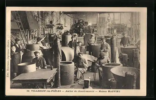 AK Villedieu-les-Poeles, Atelier de chaudronnerie, Maison Mauviel