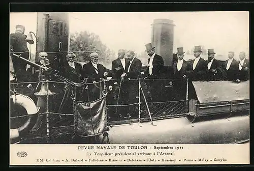 AK Toulon, Revue Navale, Septembre 1911, Le Torpilleur presidentiel arrivant a l'Arsenal