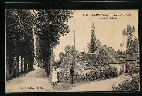 AK Lavaré, Route de la Gare et Moulin de Grippeau