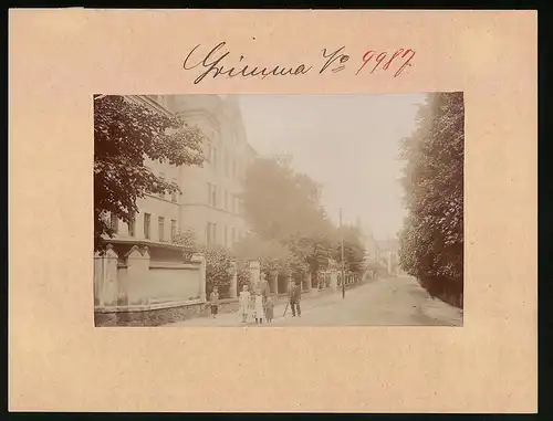 Fotografie Brück & Sohn Meissen, Ansicht Grimma i. Sa., Blick in die Strasse am Königlichen Lehrerseminar