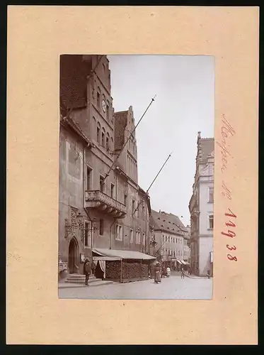 Fotografie Brück & Sohn Meissen, Ansicht Meissen i. Sa., Elbstrasse mit Rathaus und Rathskeller, Handlung Bernh. Knauth