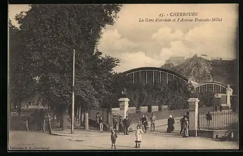AK Cherbourg, La Gare d`arrivée et l`Avenue Francois-Millet