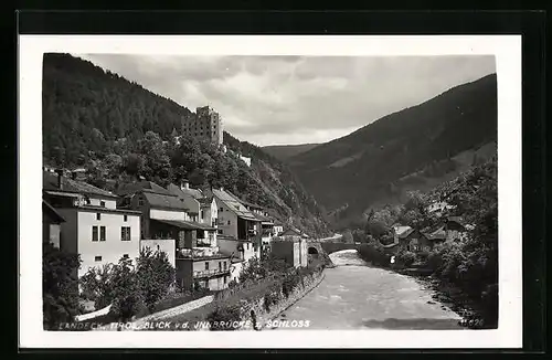 AK Landeck, Blick von der Innbrücke zum Schloss