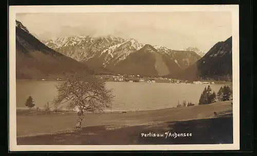 AK Pertisau /Achensee, Panorama des Ortes am See