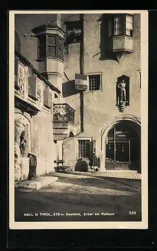 AK Hall, Erker am Rathaus