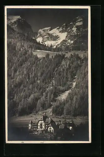 AK Fulpmes i. Stubaital, Ortsansicht mit Bergpanorama