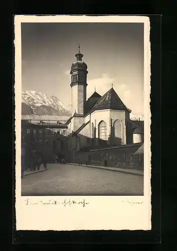 AK Innsbruck, Hofkirche mit Bergpanorama