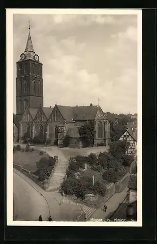 AK Minden i. W., Marienkirche mit Passanten