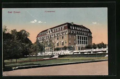 AK Bad Eilsen, Fürstenhof mit Grünanlagen