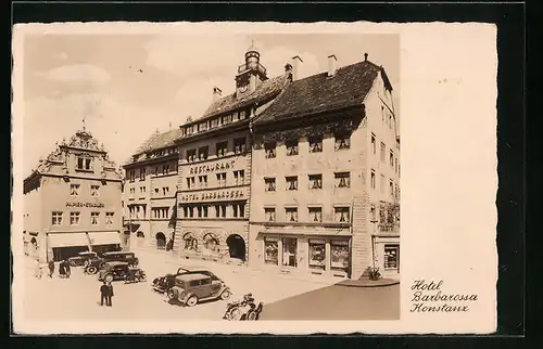 AK Konstanz a. Bodensee, Hotel Barbarossa mit parkenden Autos