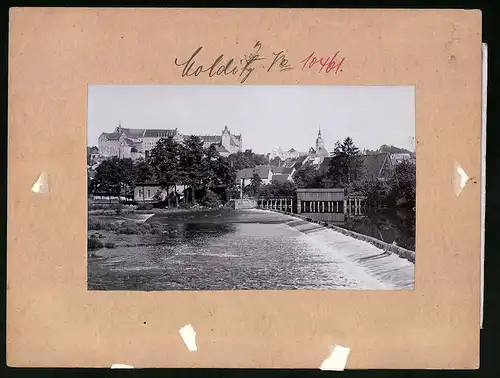 Fotografie Brück & Sohn Meissen, Ansicht Colditz, Wehr an der Mulde, Blick zum Schloss