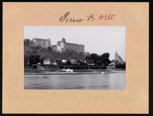 Fotografie Brück & Sohn Meissen, Ansicht Pirna, Flösser Umschlagplatz am Elbufer, Schloss Sonnenstein