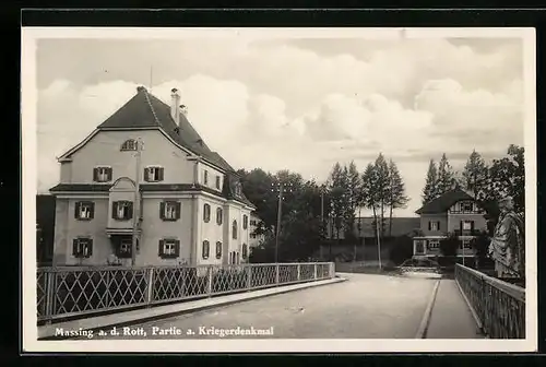 AK Massing /Rott, Strassenpartie am Kriegerdenkmal