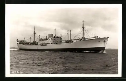 AK Handelsschiff MS Ceylon der Swedish East Asia Co. in voller Fahrt